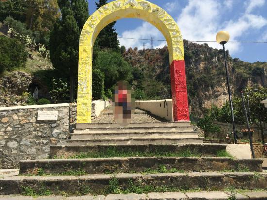 Santuario di Santa Maria della Grotta